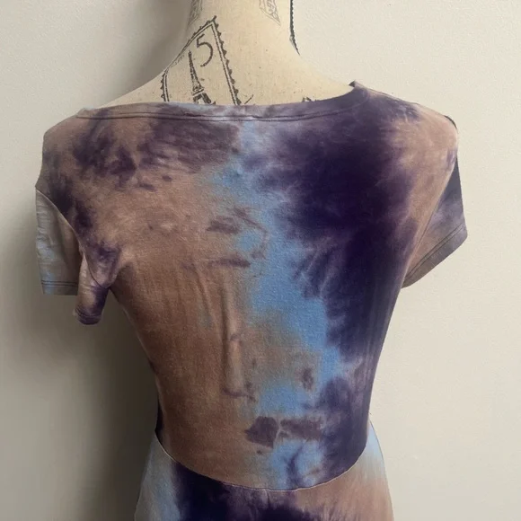 Asymmetrical Twisted Waist Tie Dye Dress! - Picture 11 of 14